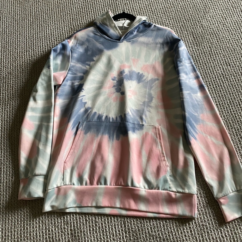 Men’s tie dye hoodie